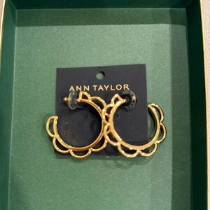 Ann Taylor Gold Scalloped Hoop Earrings